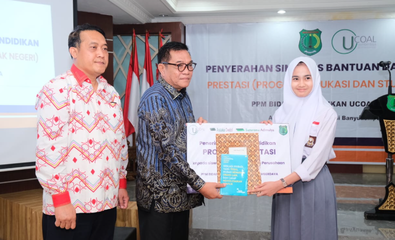 Bupati Muba Serahkan Bantuan Pendidikan Program PRESTASI